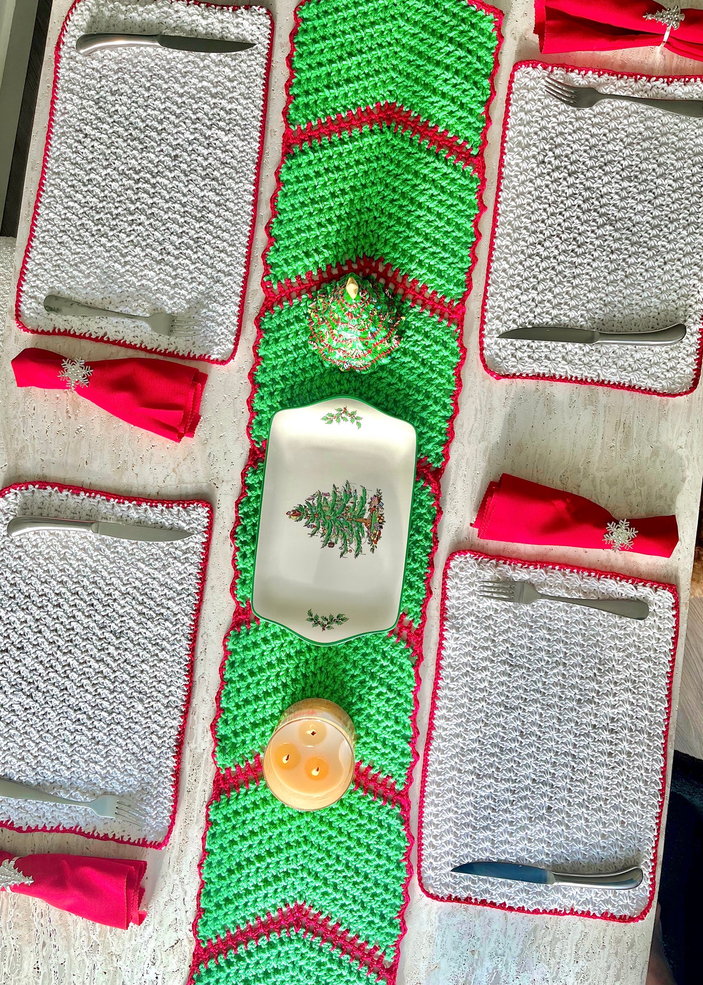 Festive Table Runner Crochet Pattern The Crocheting festive-table-runner-crochet-pattern-the-crocheting