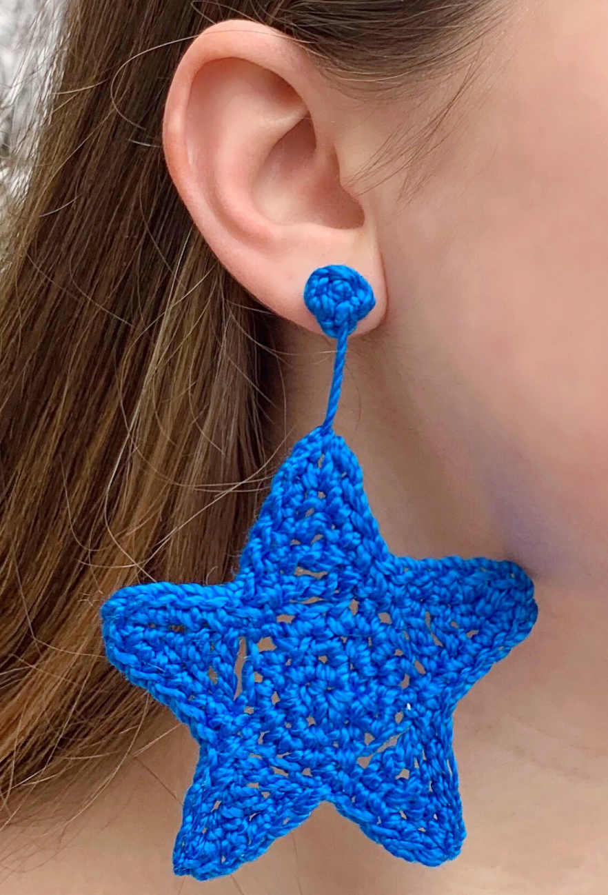 Brincos estrela brilhante padrão de crochê